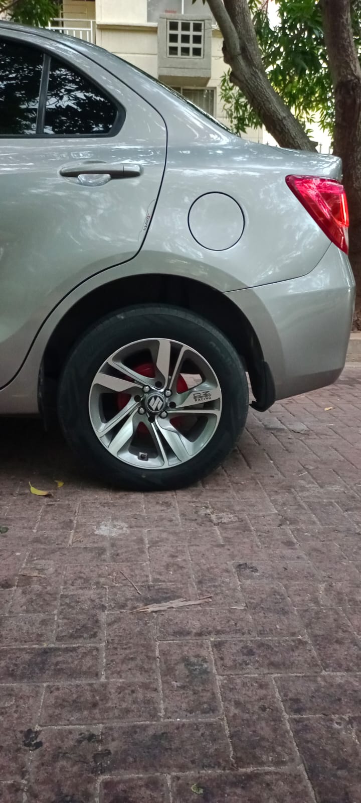 Suzuki Swift 2023 Gris Barranquilla