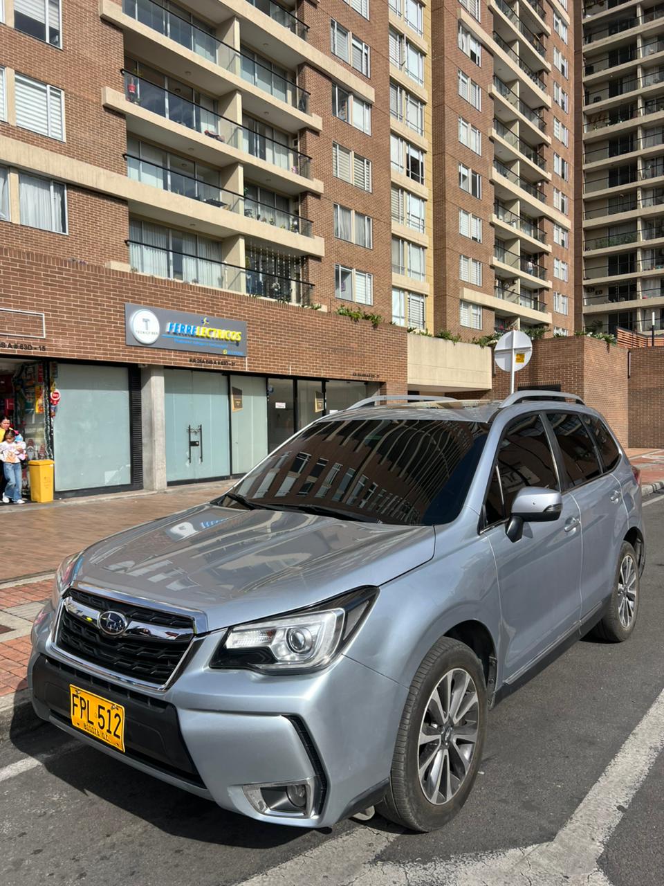 Subaru Forester 2018 Plateado Bogotá