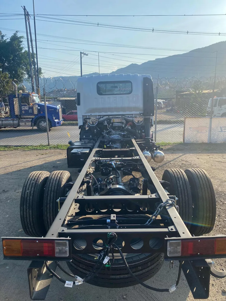 Chevrolet Isuzu 2025 Blanco Girón