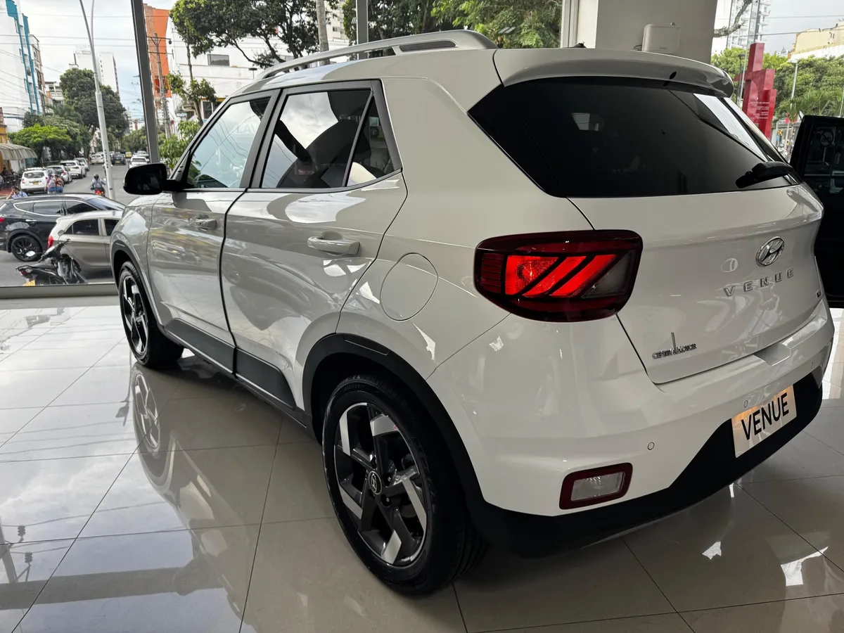 Hyundai Venue 2026 Blanco Bucaramanga