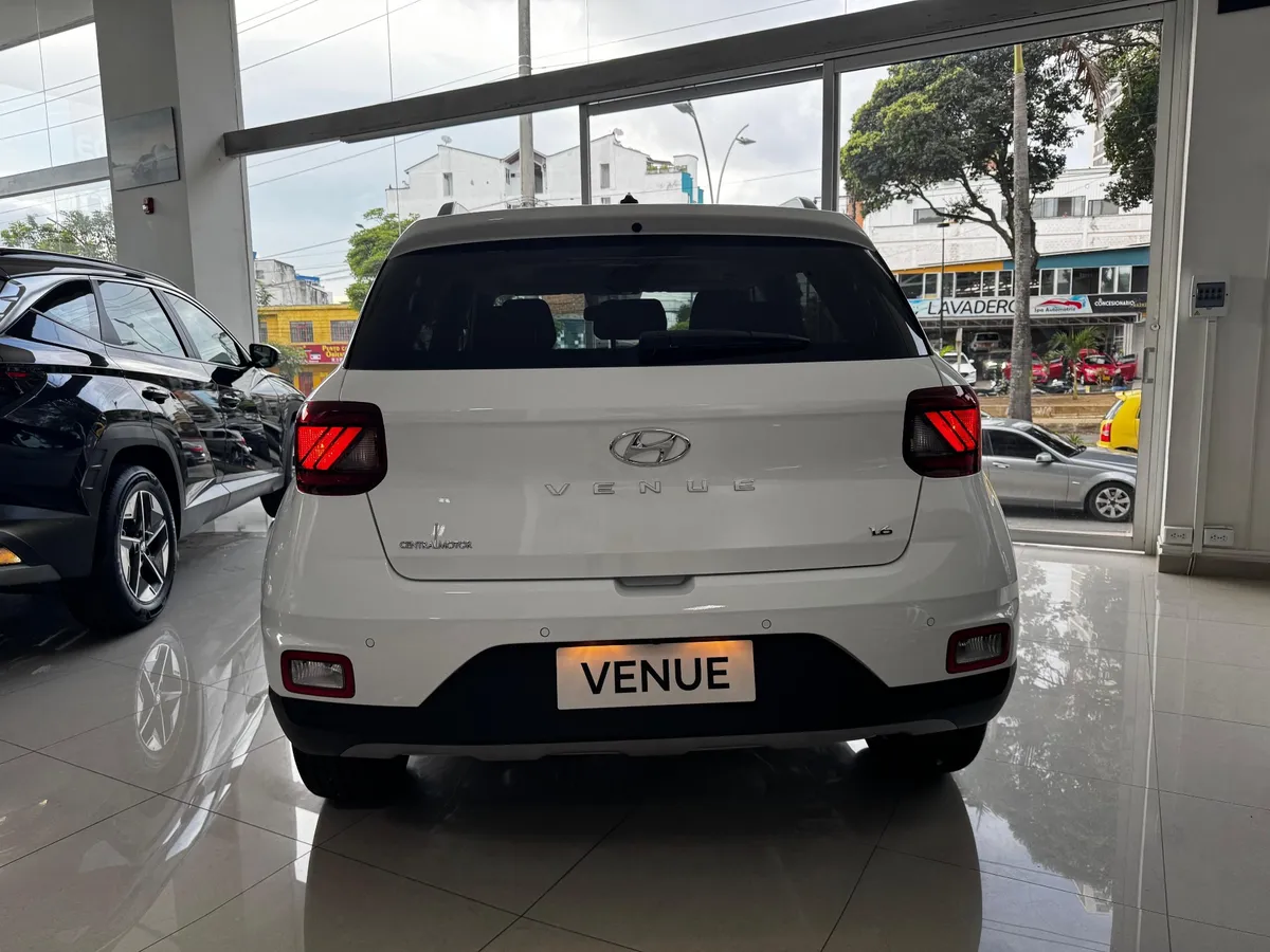 Hyundai Venue 2026 Blanco Bucaramanga