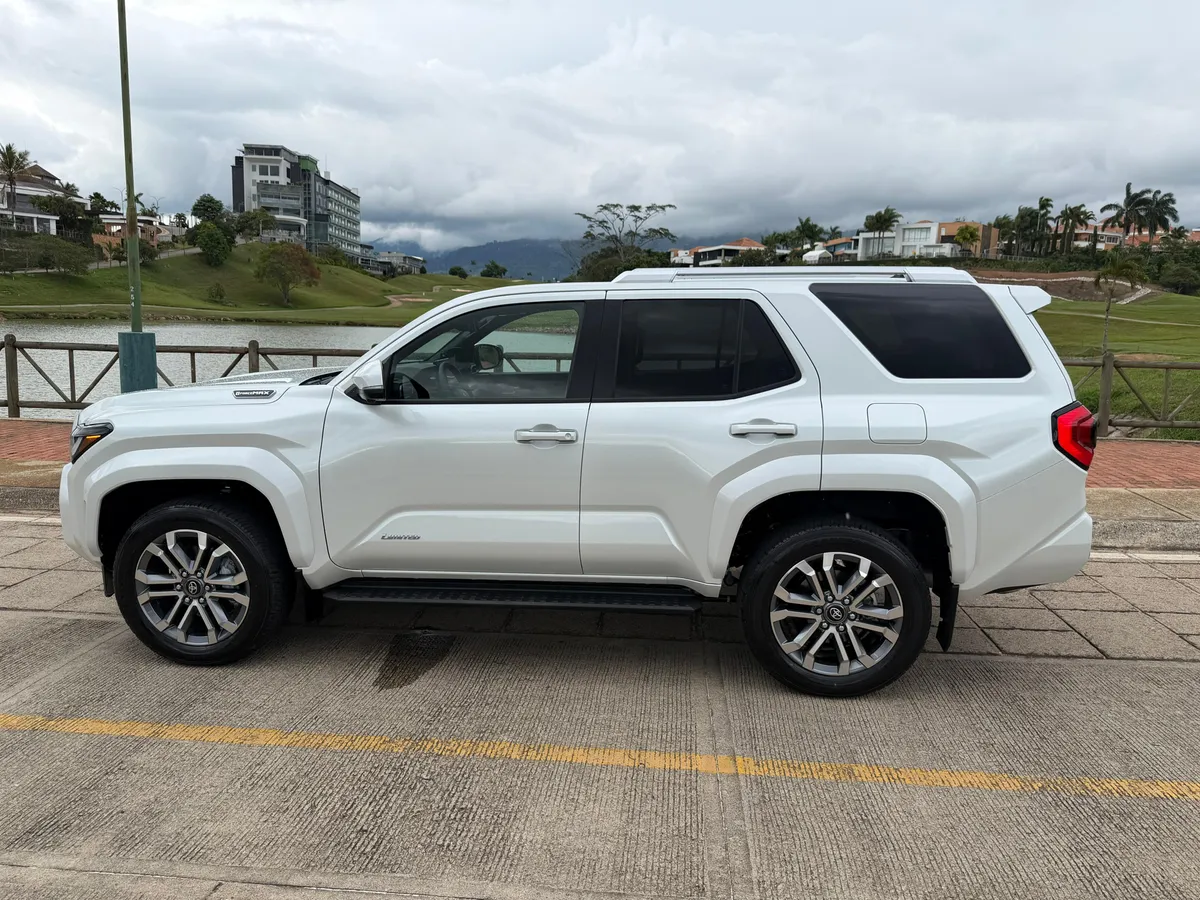 Toyota 4Runner 2025 Blanco Bucaramanga