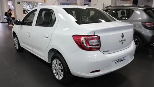 Renault Logan 2026 Blanco Medellín