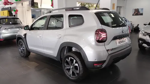 Renault Duster 2026 Gris Medellín