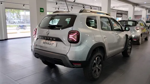 Renault Duster 2026 Gris Medellín