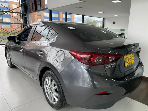 Mazda 3 2020 Gris Suba