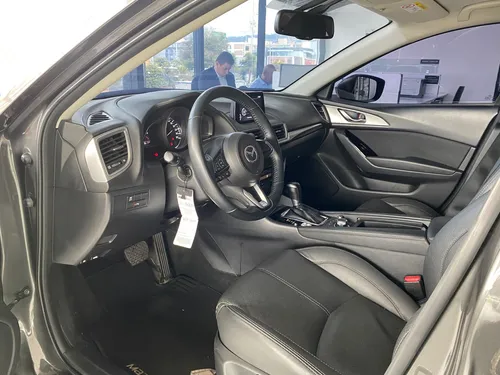 Mazda 3 2020 Gris Suba