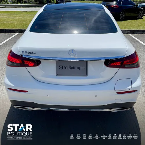 Mercedes-Benz E 300e 2023 Blanco Medellín