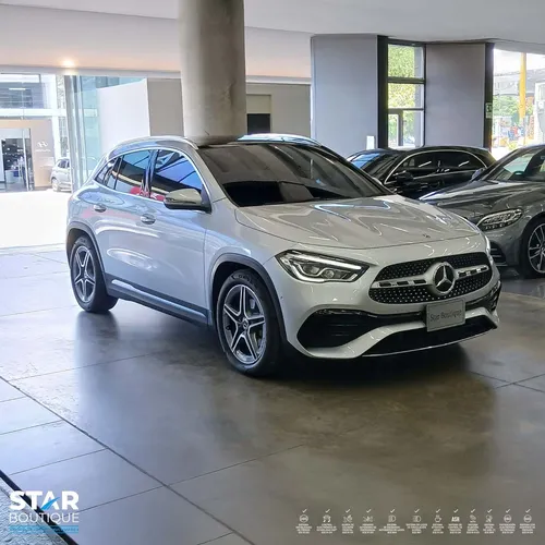 Mercedes-Benz GLA 200 2023 Plateado Medellín